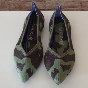 New Rothy camouflage women’s pointed size 11. Washable, recycled materials.
